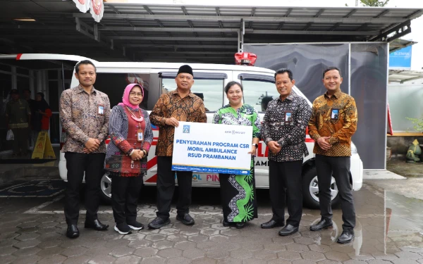 Thumbnail Berita - BPD DIY Serahkan Bantuan Ambulans untuk RSUD Prambanan