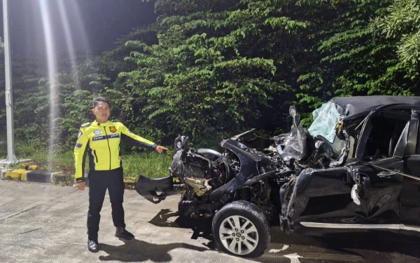 Thumbnail Berita - Satlantas Polres Tegal Tangani Kecelakaan Maut di PPTR, Satu Orang Tewas