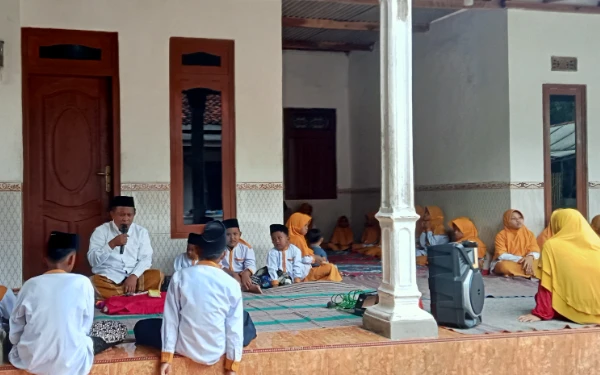 Thumbnail Berita - Momentum Isra Mi'raj, Rumah Tahfidz As Sakinah Gelar Tahlil Bersama dan Tes Kemampuan  Santri