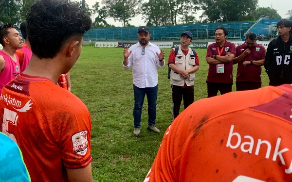 Thumbnail Berita - Mas Heli: Mental Pemenang Kunci Persikoba Melaju di 16 Besar Liga 4 Jatim