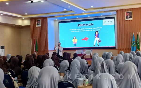 Peringati Hari Gizi Nasional, 200 Santriwati Nurul Jadid Dibekali Edukasi Kesehatan Remaja