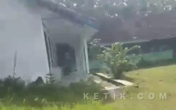 Thumbnail Berita - SDN 1 Batuporo Timur Sampang Tetap Terima MBG Meski Tanpa Siswa, Siapa Pemilik SPPG?