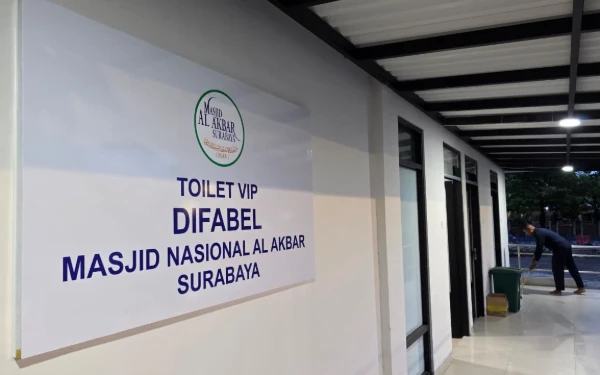 Thumbnail Berita - Masjid Al-Akbar Surabaya Kini Ramah Difabel dengan Hadirnya Toilet VIP