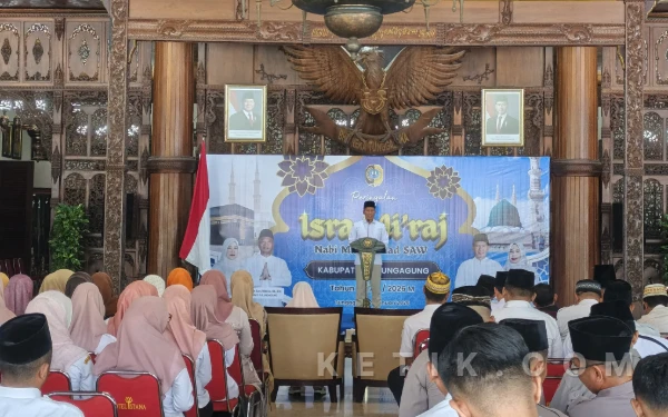 Thumbnail Berita - Peringatan Isra Mikraj 1447 H, Wabup Tulungagung Ajak Masyarakat Perkuat Karakter Bangsa dan Ukhuwah