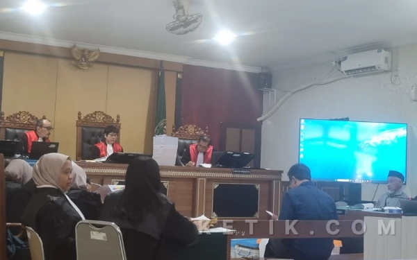 Thumbnail Berita - Saksi Ungkap Peran Vital Bupati dalam Penyusunan Perbup