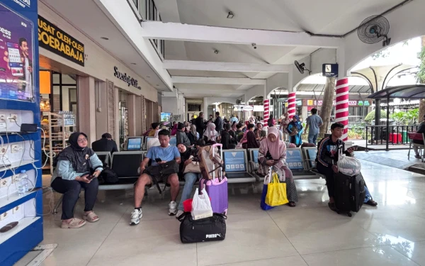 Thumbnail Berita - Libur Panjang Isra Mikraj, KAI Daop 8 Surabaya Layani Lebih 176 Ribu Penumpang