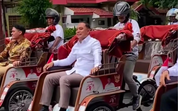 Thumbnail 200 Becak Listrik Banjiri Balai Kota Surabaya, Eri Cahyadi Siapkan Lokasi Khusus