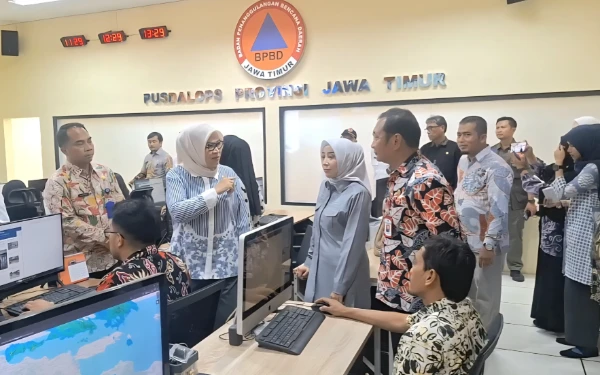 Thumbnail Berita - Komisi VIII DPR RI Tinjau Kesiapsiagaan Bencana Jatim, Apresiasi Fasilitas Edukasi dan Command Center BPBD