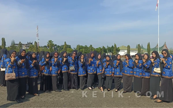 Thumbnail Berita - 35 THL Sekretariat DPRD Pasaman Barat Dilantik Jadi PPPK Paruh Waktu