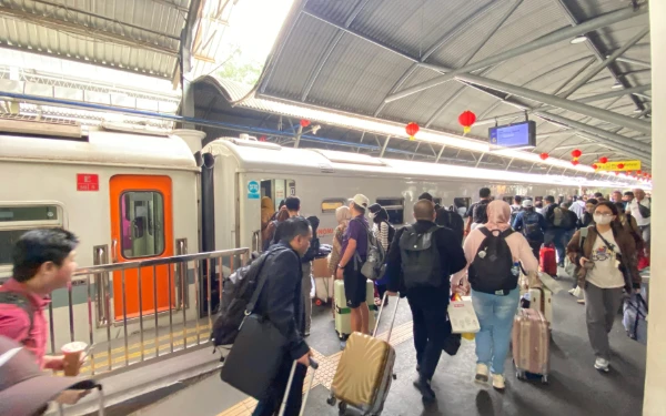 Thumbnail Siap-siap Mudik! Tiket KA Lebaran 2026 Daop 8 Surabaya Mulai Dijual 25 Januari, Cek Jadwalnya di Sini