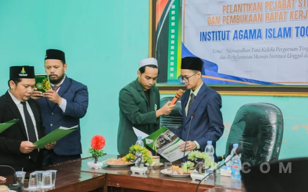 Thumbnail Berita - INAISTA Bondowoso Tancap Gas Menuju Kampus Unggul, Rektor Lantik Pejabat Struktural 2026–2031