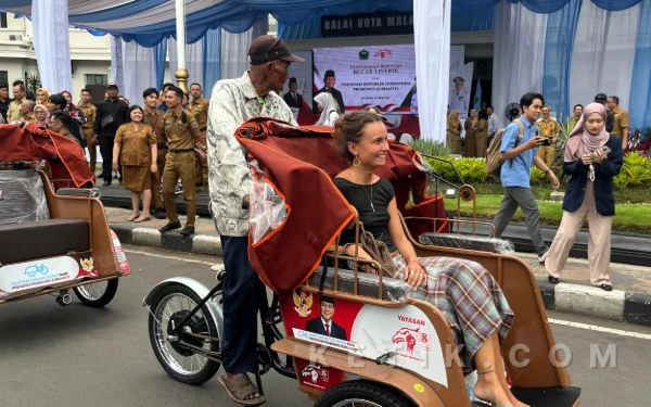 Thumbnail Berita - Pemkot Malang Siapkan Titik Pengisian Daya Becak Listrik, Rampung Sebelum Lebaran