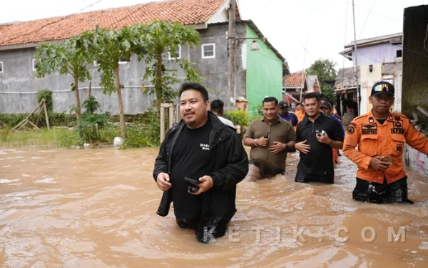 Thumbnail Berita - Diguyur Hujan Disertai Angin Kencang, Subang Dikepung Banjir