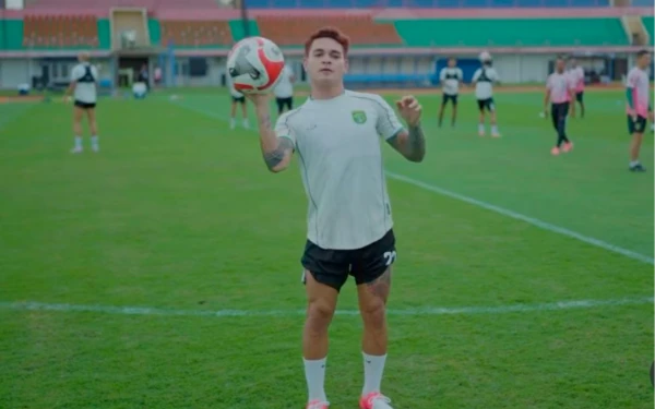 Thumbnail Berita - Prediksi Susunan Pemain PSIM vs Persebaya, Bernardo Tavares Sebut Pemain Sempat Sakit