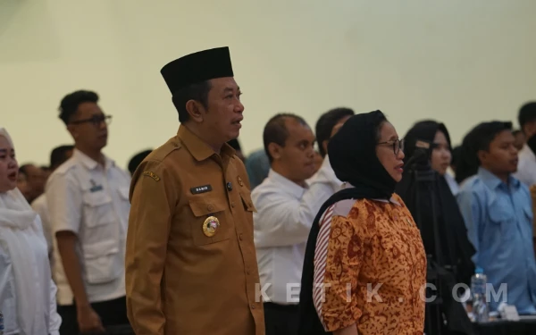 Thumbnail Berita - Bupati Bondowoso: Makan Bergizi Gratis Bukan Bantuan, Tapi Investasi SDM Masa Depan