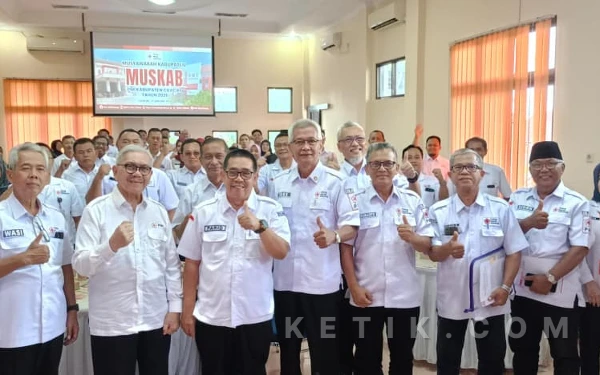 Thumbnail Berita - Muskab PMI Cilacap Aklamasi, Farid Ma'aruf Lanjut Memimpin, Prioritaskan Pelayanan Sosial