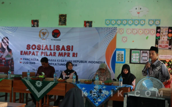 Thumbnail Berita - Sosialisasi Empat Pilar Kebangsaan, Sadarestuwati Ajak Yayasan Aisyiyah Patianrowo Nganjuk Dukung Pendidikan Anak