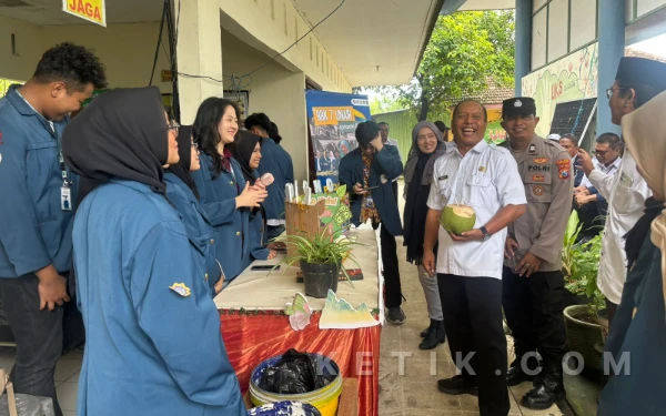 Thumbnail Berita - Mahasiswa UNAIR Pamerkan Inovasi Desa dalam Expo KKN BBK 7 Kecamatan Sidayu Gresik
