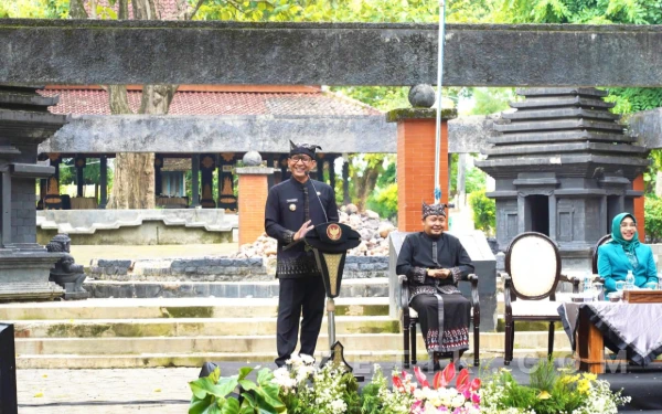 Thumbnail Berita - Bupati Bojonegoro Setyo Wahono Lantik  201 Pejabat