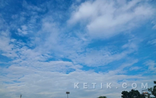 Thumbnail Prakiraan Cuaca Hari Ini 29 Januari 2026: Surabaya Berawan, Madiun Hujan Ringan