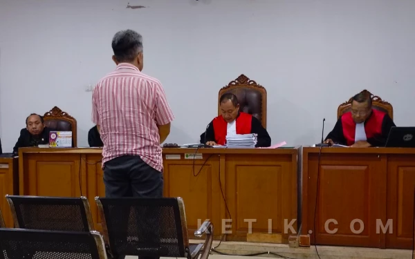 Thumbnail Kasus APAR Dana Desa Empat Lawang, Vonis Aprizal Lebih Ringan dari Tuntutan Jaksa