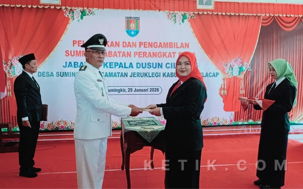 Thumbnail Berita - Kades Sumingkir Yunaedi Resmi Lantik Kadus Ciledug, Bersama Membangun Desa Lebih Maju