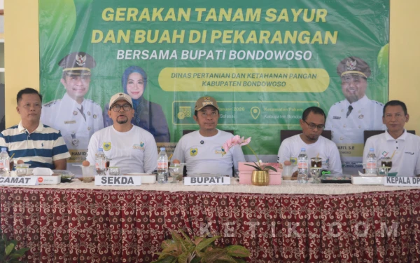 Thumbnail Berita - Tekan Inflasi dari Halaman Rumah, Bupati Bondowoso Dorong Gerakan Tanam Pekarangan