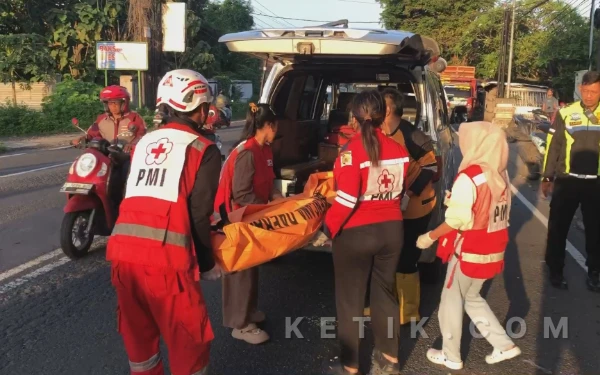 Thumbnail Berita - Hendak Berangkat Dinas ke Divif 2 Kostrad di Malang, Anggota TNI Tewas Tertabrak Truk di Mojokerto