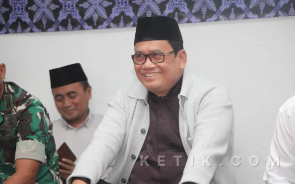 Thumbnail Berita - Wabup Lebak Amir Hamzah Sampaikan Pesan Religius Tentang Makna Ampunan