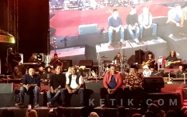 Thumbnail Hadirkan Noe Letto, Konser Amal Jazz Parlement DPRD Kabupaten Malang Tembus Rp399 Juta