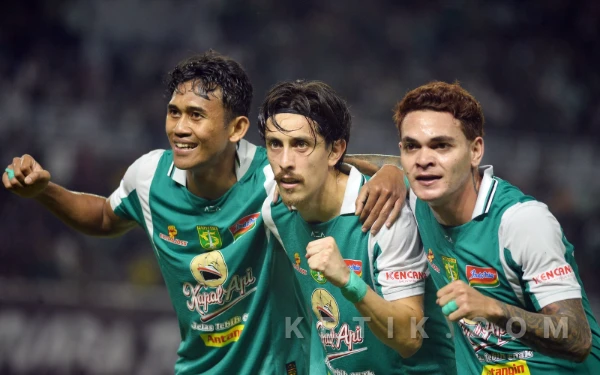 Thumbnail Bajul Ijo Tembus 5 Besar! Tavarez Kecewa Persebaya Gagal Bekuk 10 Pemain Dewa United