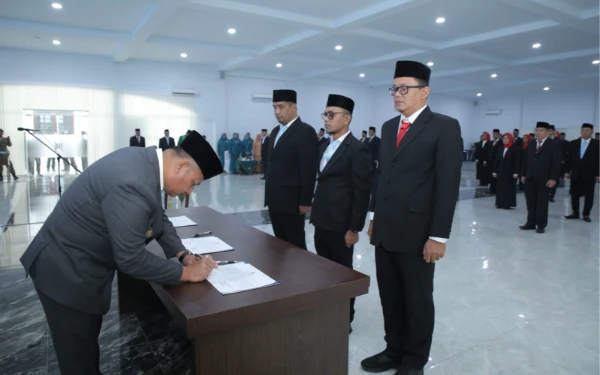 Rianto Lantik Pejabat Pimpinan Tinggi Pratama hingga Pelaksana di Pemkab Asahan