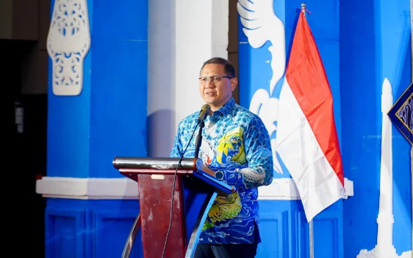 Thumbnail Berita - Wakili Gubernur Tutup Grand Final Duta Siswa Indonesia 2026, Kadisdik Jatim Komitmen Perkuat Karakter Generasi Muda