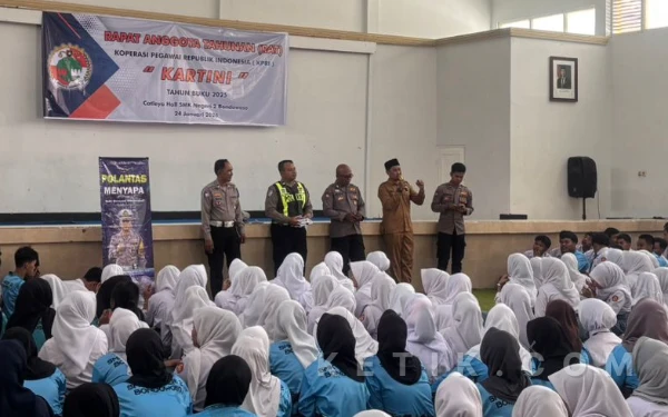 Thumbnail Berita - Operasi Keselamatan Semeru 2026, Polantas Bondowoso Bentuk Pelajar Jadi Agen Tertib Lalu Lintas
