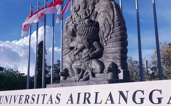 Thumbnail Berita - Persaingan Sengit! Calon Mahasiswa Wajib Cek Daftar Keketatan SNBP UNAIR 2025.