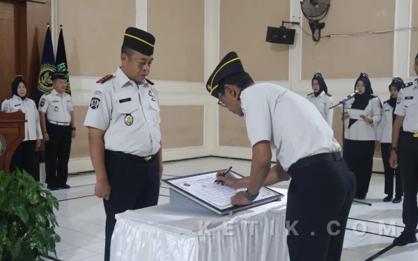 Thumbnail Berita - Wujudkan WBK dan WBBM, Rutan Situbondo Tandatangani Pakta Integritas