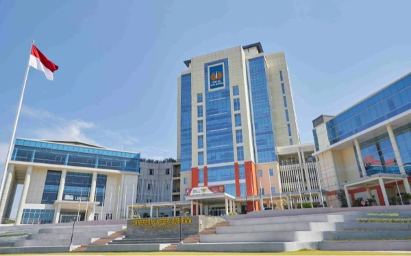 Thumbnail Berita - Perhatikan Hal Ini! UNESA Paparkan Poin Penting SNBP 2026 bagi Calon Mahasiswa