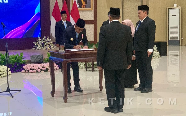 Thumbnail Berita - Pelantikan Pj Sekda Kota Batu, Cak Nur: Perkuat Koordinasi Birokrasi dan Tetap Satu Komando