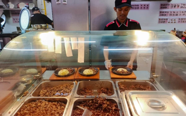 Thumbnail Berita - Surga Se’i Sapi di Soehat Kota Malang! Se’Indonesia Hadirkan Daging Asap Khas NTT yang Juicy dan Smoky