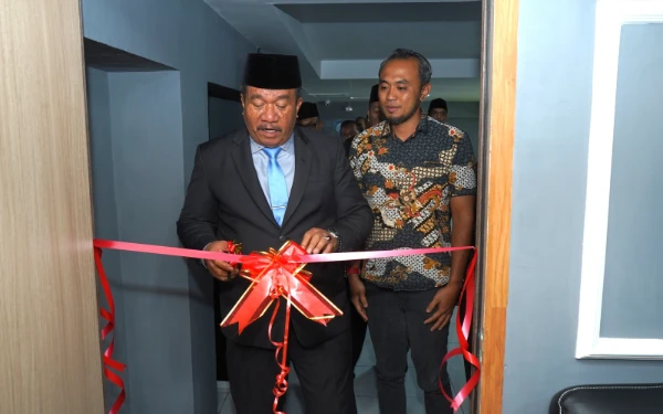 Thumbnail Berita - Taufik Zainal Abidin Resmikan Studio Podcast “Asahan Bicara”