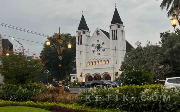 Thumbnail Berita - Gereja Katolik Kota Malang Ikut Bergembira di Momen 1 Abad NU