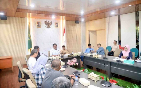 Thumbnail Berita - ADEKSI Gelar Rakernas 2026 di Batam, Bahas Penguatan Pemerintahan Daerah