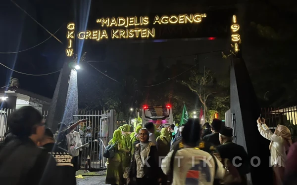 Thumbnail Berita - ‎Toleransi Bersemi di Kota Malang, GKJW Sambut 1.200 Jemaah Mujahadah Kubro 1 Abad NU dari Surabaya