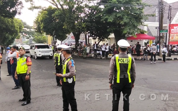 Thumbnail Berita - Hadiri Mujahadah Kubro 1 Abad NU, Presiden Prabowo Dapat Sambutan Meriah