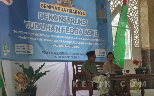 Thumbnail Berita - Bantah Tuduhan Feodalisme, RMI NU Kabupaten Bandung Gelar Kajian Adab Santri kepada Kiai