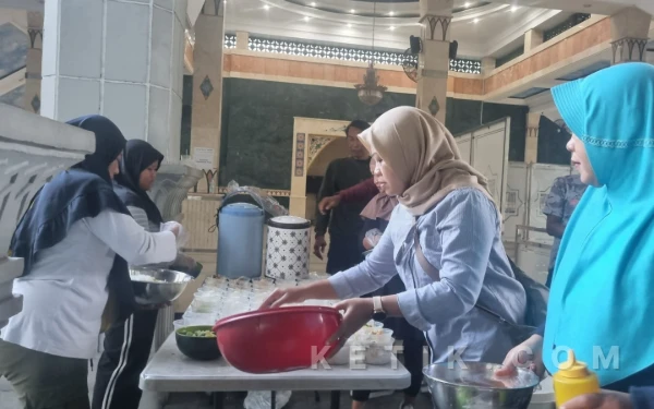 Thumbnail Berita - Ketik.com Biro DIY dan Komunitas Sejoli Rayakan HPN Lewat Aksi Nyata di Masjid As-Syifaa’