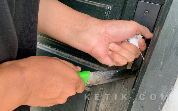 Thumbnail Berita - Rumah Warga Tlekung Dibobol, Dua Pelaku Curat Diringkus Resmob Polres Batu