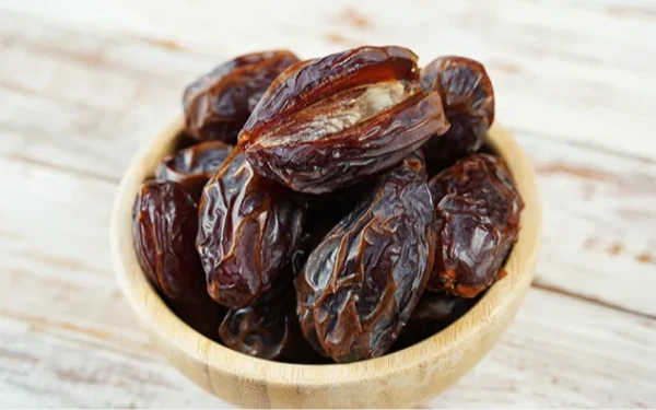 Thumbnail Tak Sekadar Sunnah, Ini 7 Manfaat Kurma Saat Berbuka Puasa