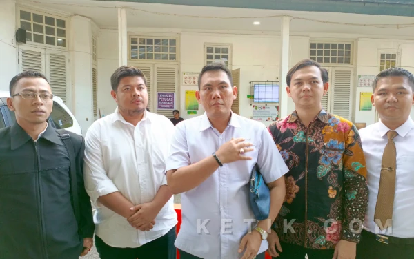 Thumbnail Berita - Sidang Pokir OKU: Kuasa Hukum Tegaskan Roby Pitergo Tak Terlibat Kesepakatan Fee