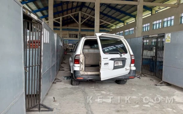 Thumbnail Berita - Karyawan Perguruan Tinggi di Cilacap Ditemukan Tewas Dalam Mobil Kondisi Menyala